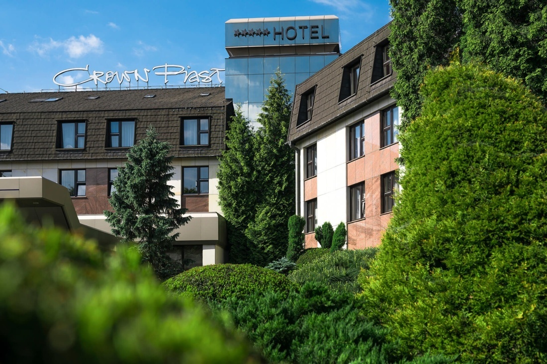 Zdjęcie hotelu Booking Hotel Crown Piast